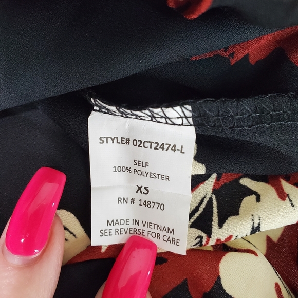 Sienna Sky Cropped Bell Sleeve Tie Neck Bow Blouse Size XS Fall Autumn Black NWT - Picture 8 of 11